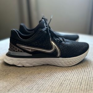 BNWT - Nike React Infinity 3 Premium